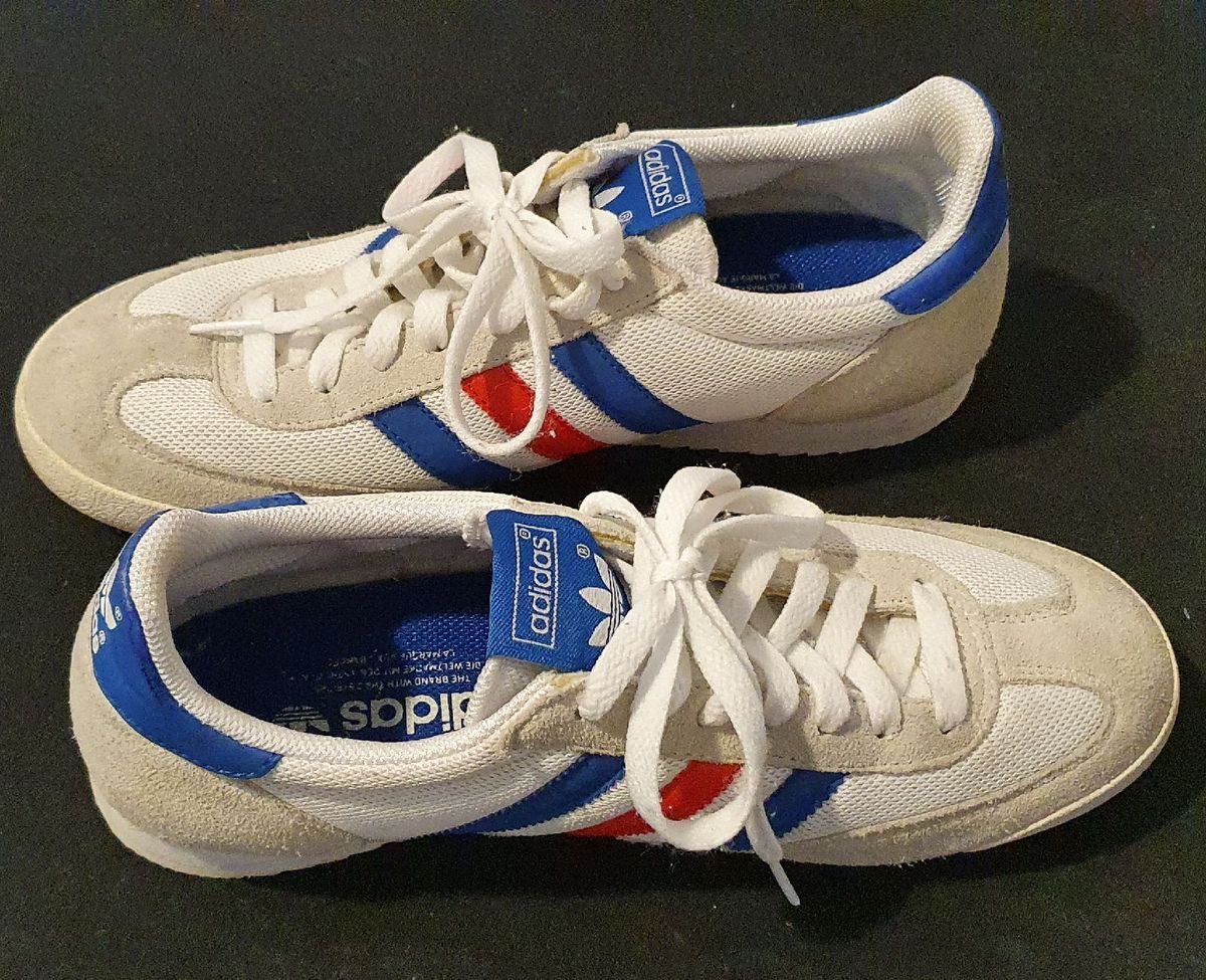 adidas branco azul e vermelho