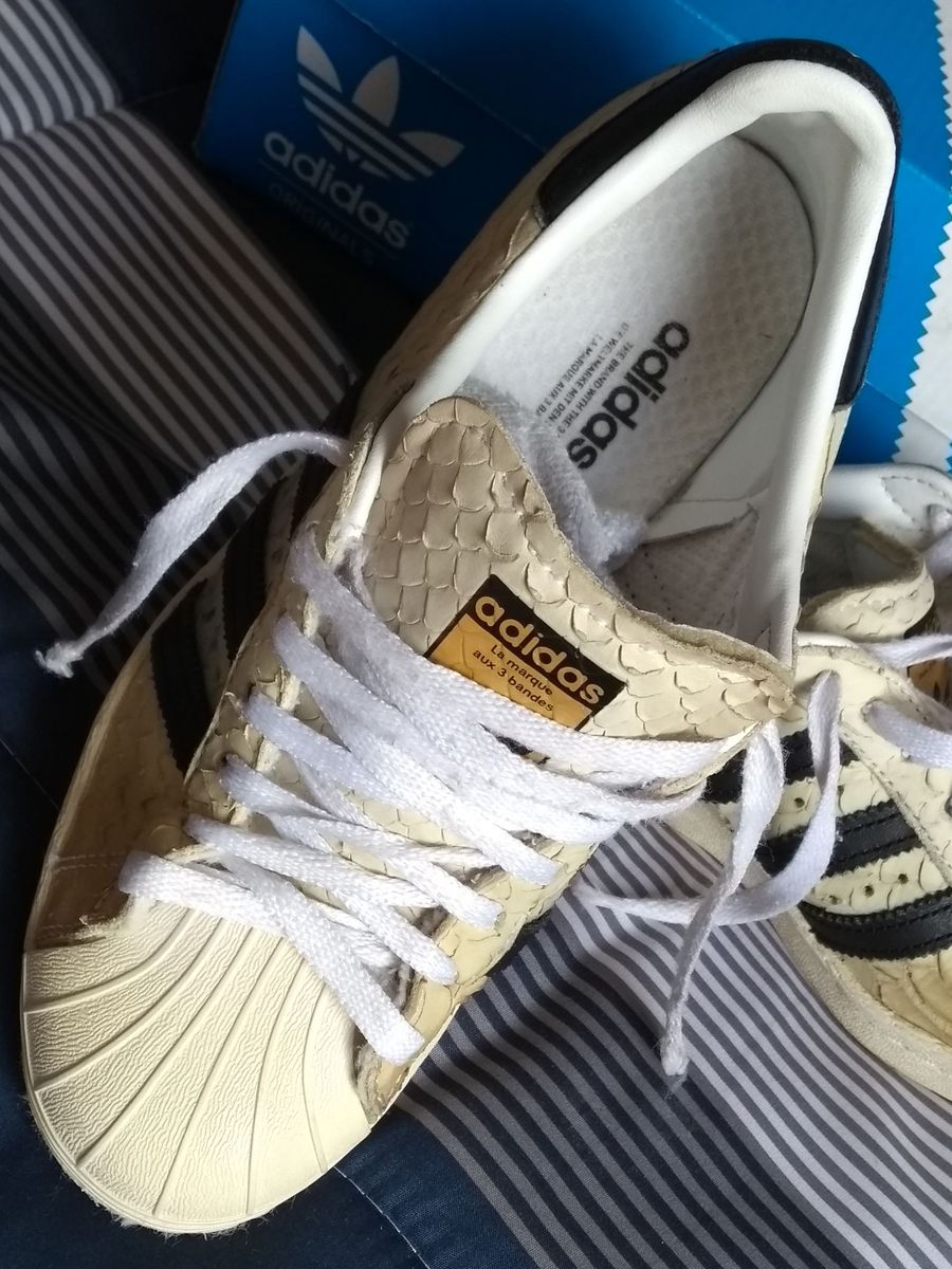 tenis da adidas escama de peixe