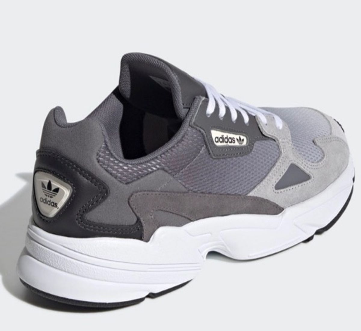 tenis adidas falcon cinza