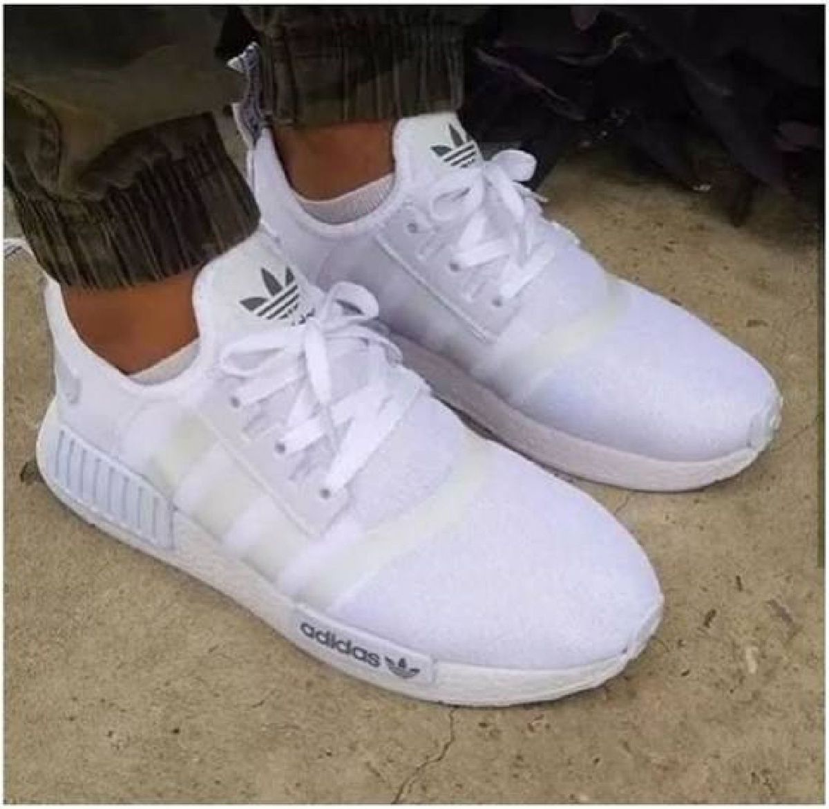 nmd branco e vermelho