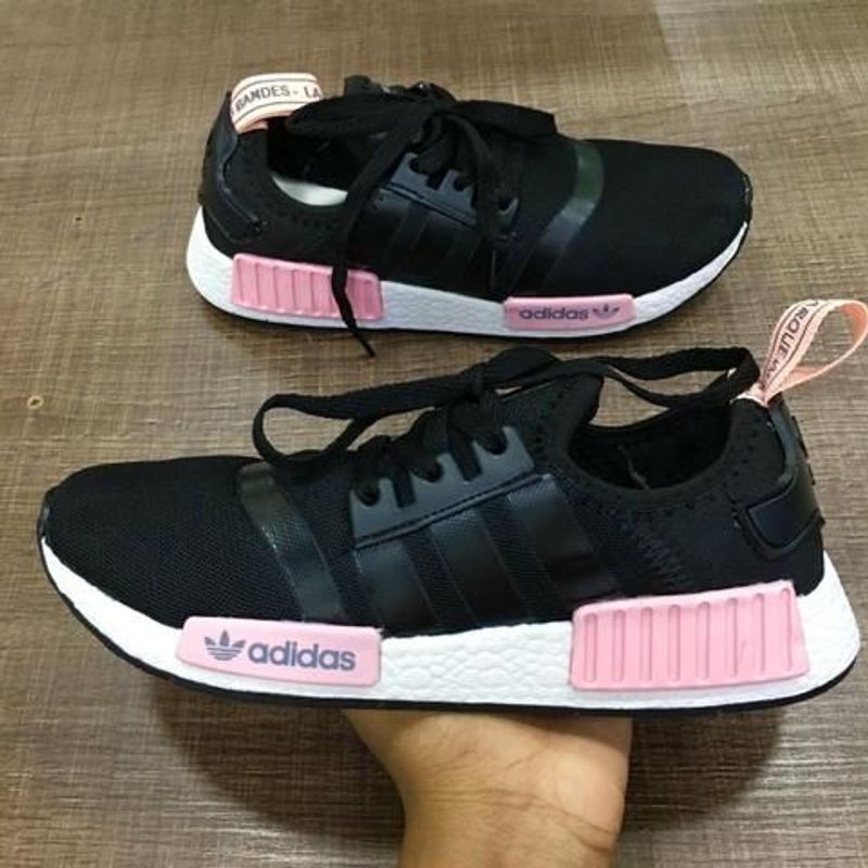 Adidas nmd r1 preto e rosa best sale