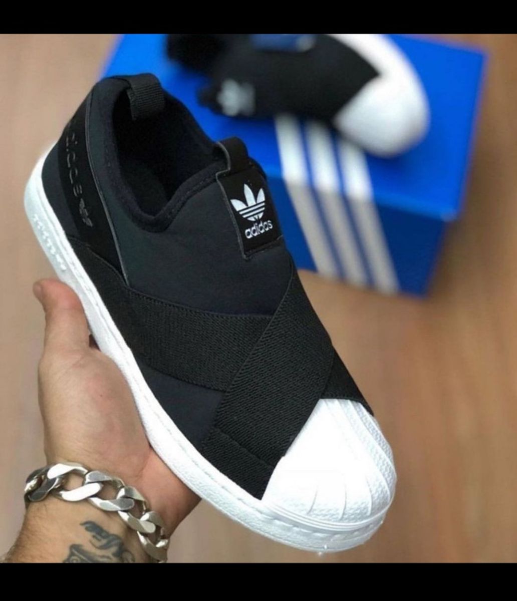 adidas tradicional preto e branco