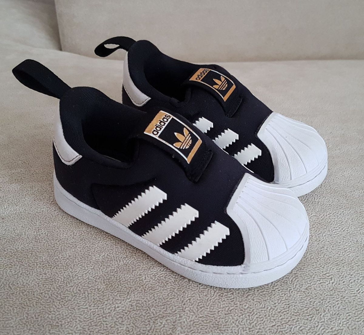 tenis bebê adidas