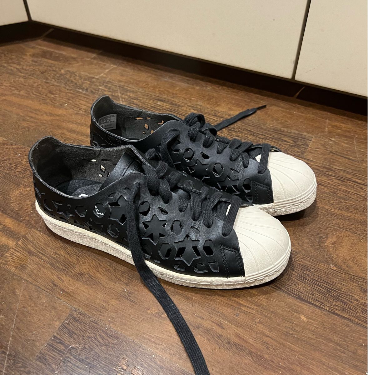 Superstar 80s cut out shop