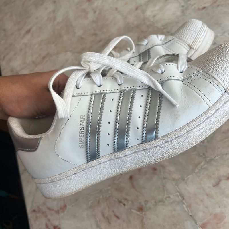 Adidas superstar prata sales feminino