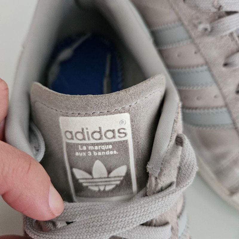 Tenis adidas clearance de camurça