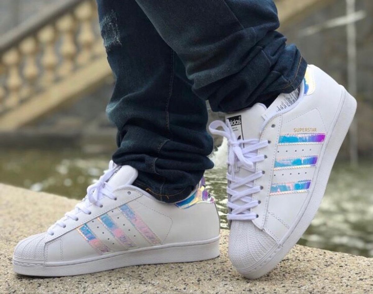 tenis superstar holográfico