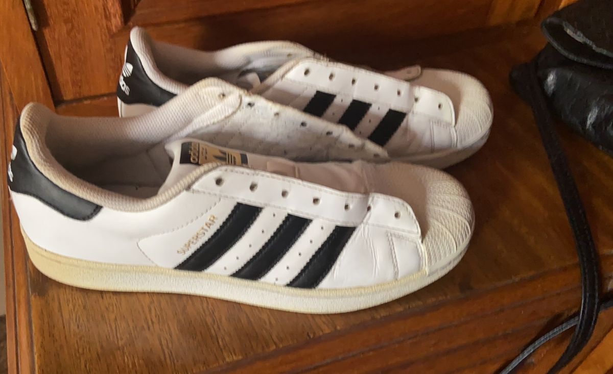 adidas superstar amarelado