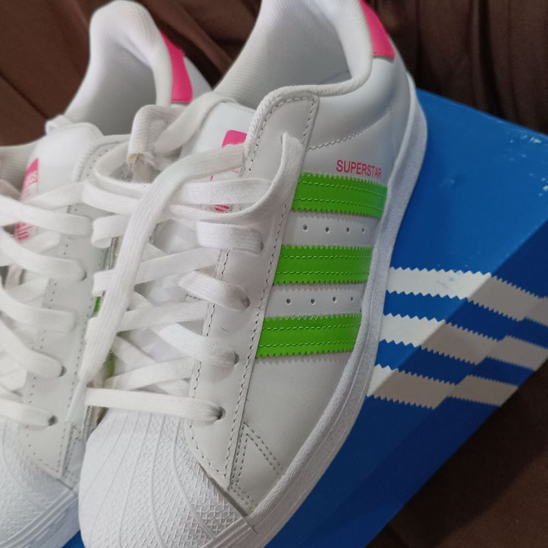 Tênis adidas Originals Superstar W Branco/Rosa - Compre Agora