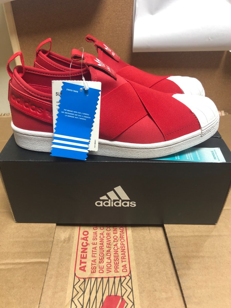 Adidas slip hotsell on vermelho