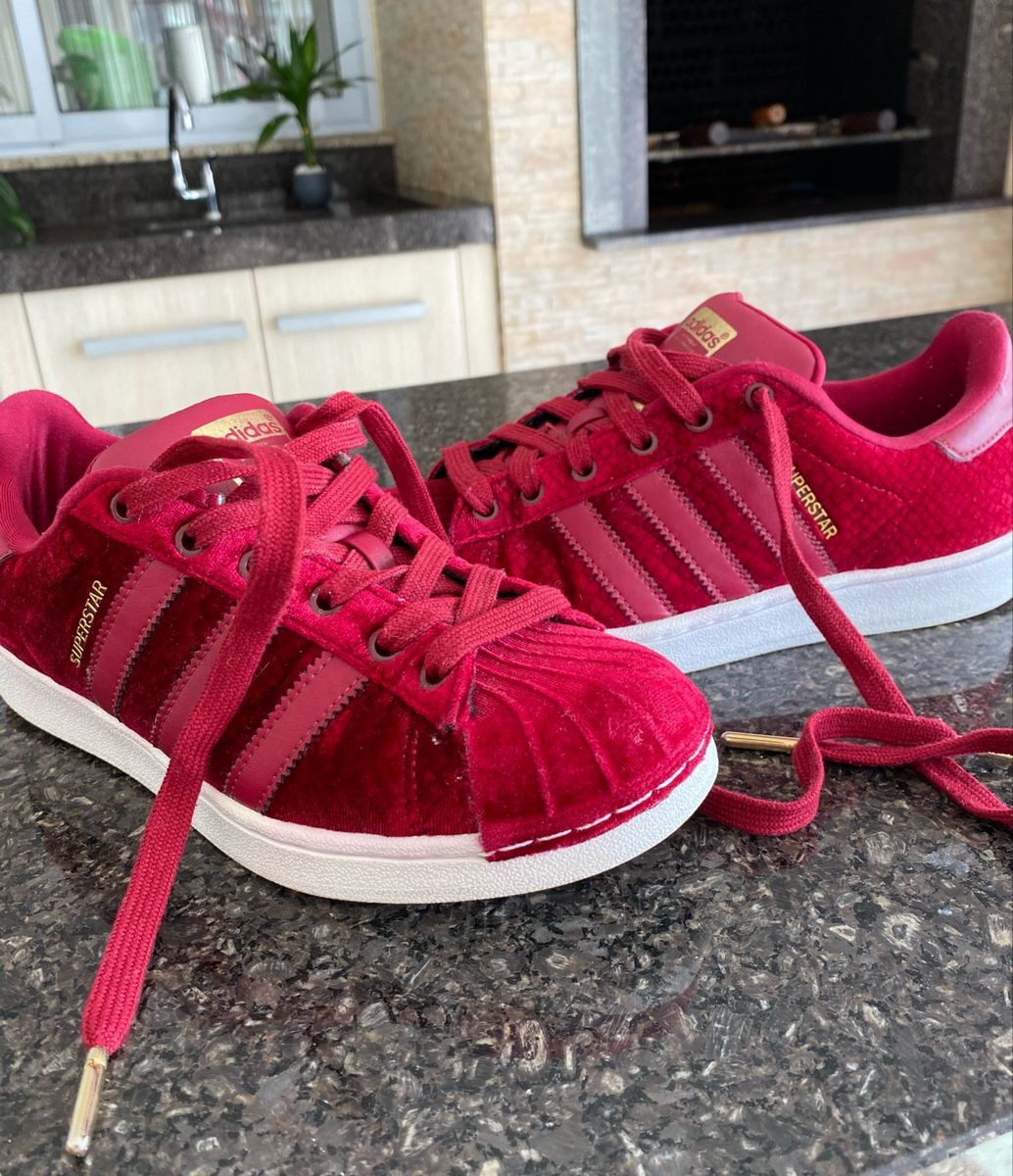 Tenis adidas best sale vermelho superstar