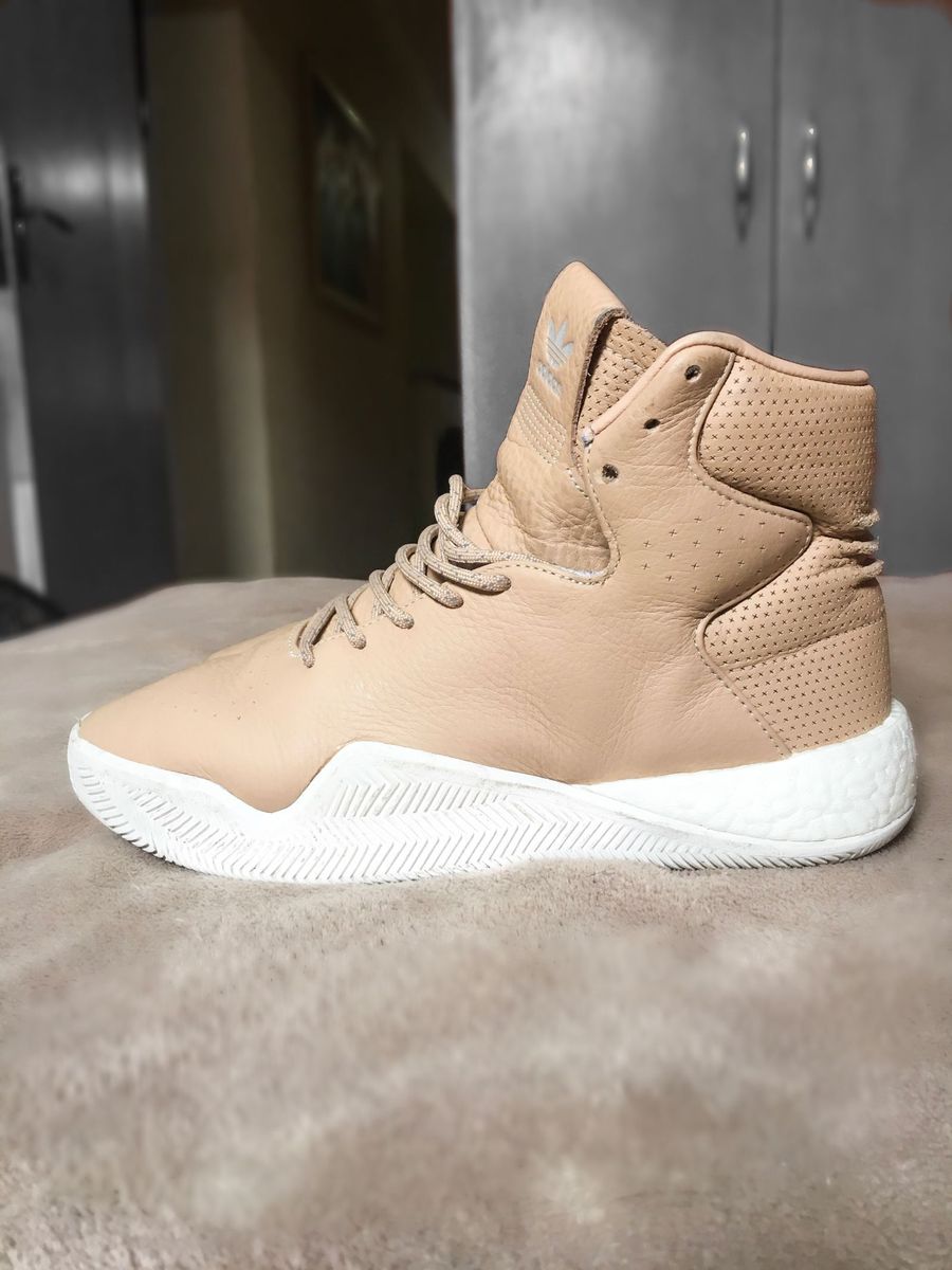 adidas tubular bege