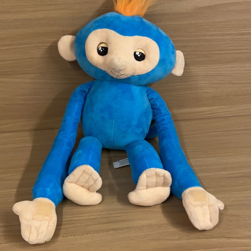 Fingerlings hugs best sale blue boris