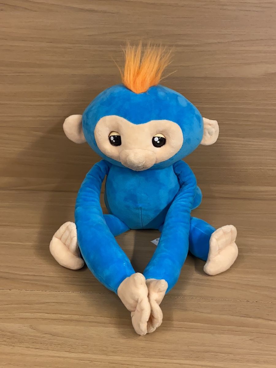 Fingerlings hugs blue boris on sale