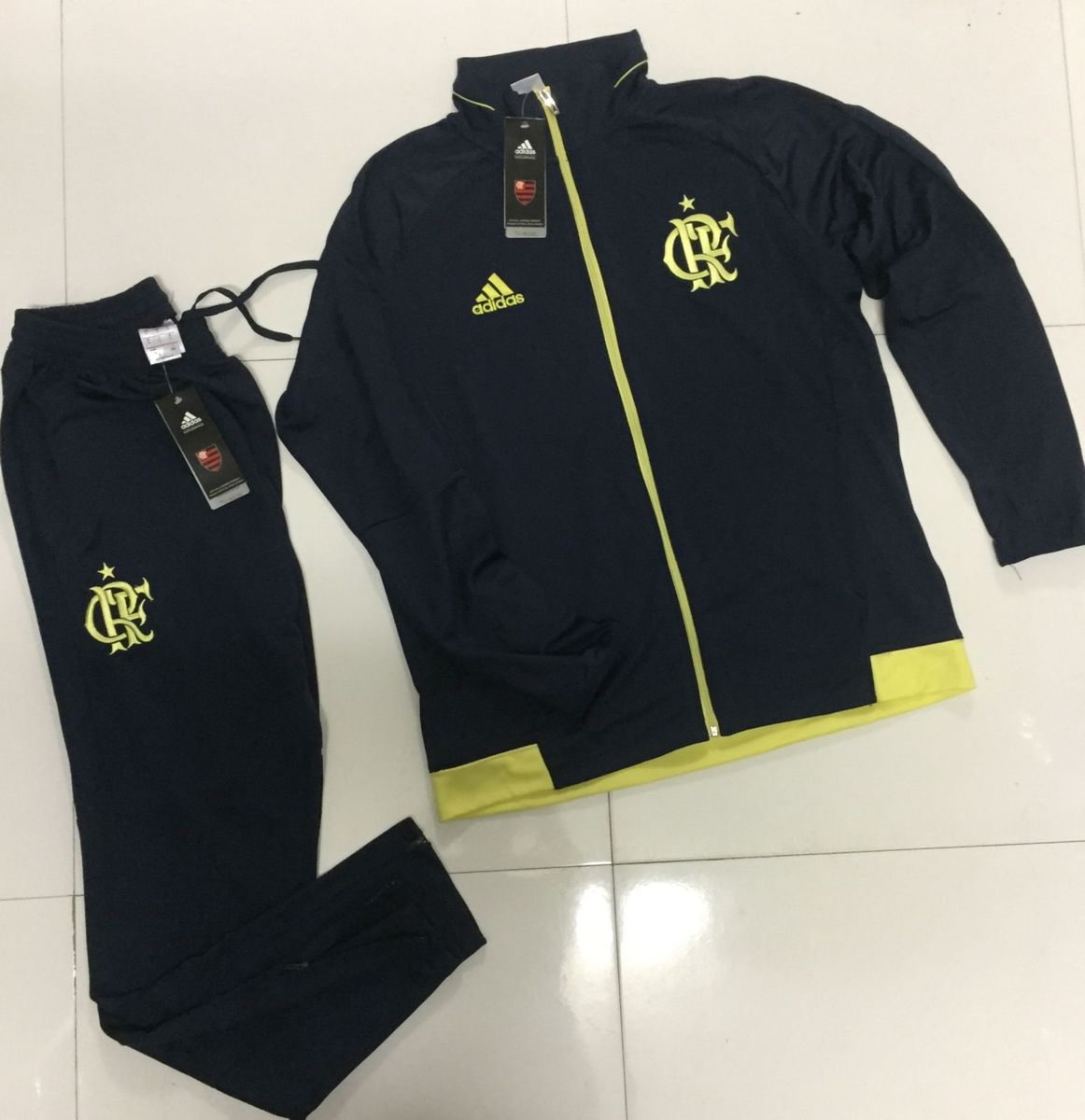 jaqueta adidas hip