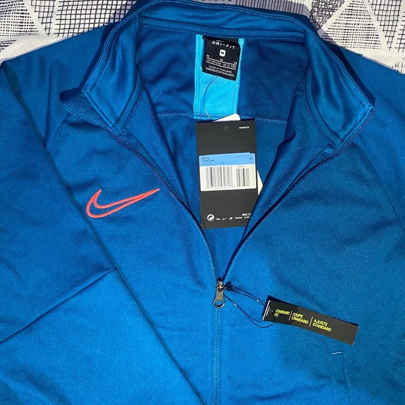 Nike standard fit coupe standard sales jacket