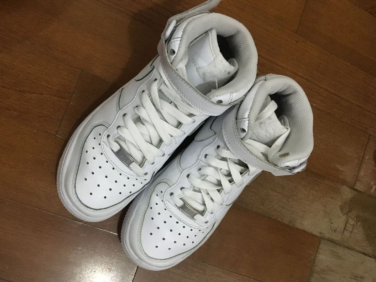 botinha da nike branca feminina