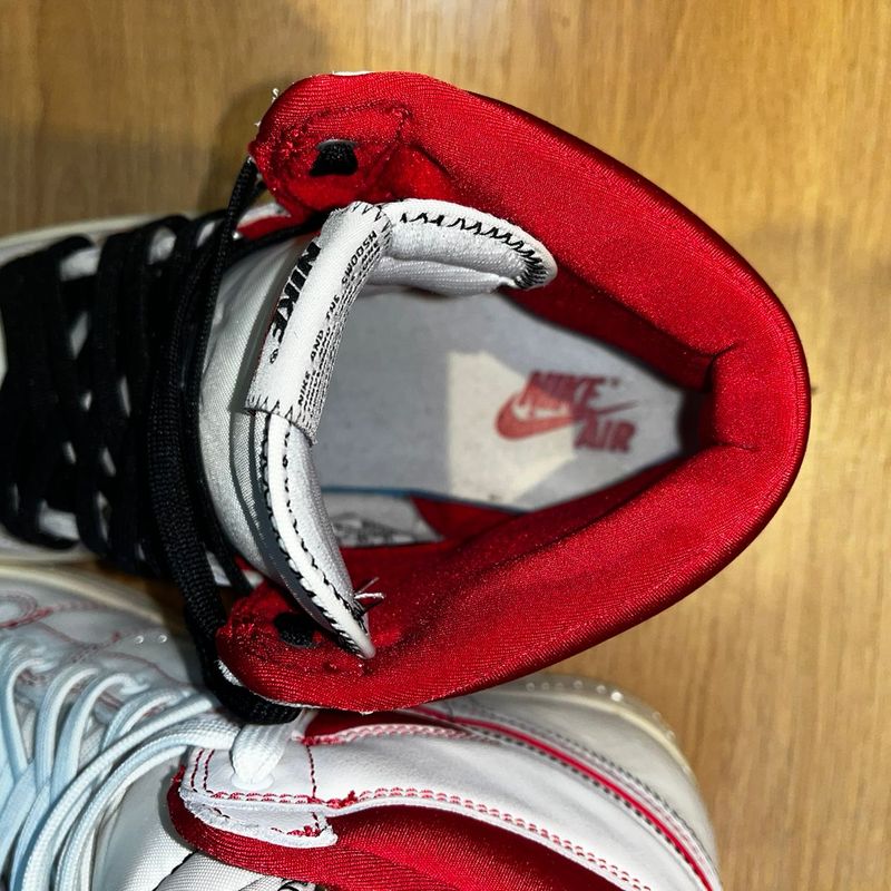 Phantom gym discount red jordan 1