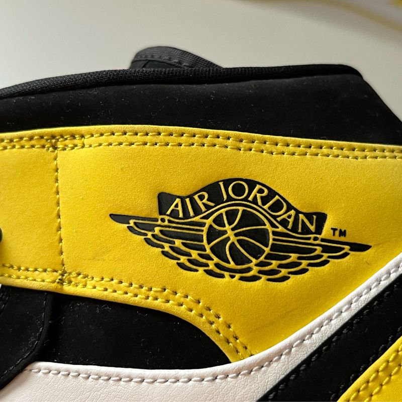 Yellow toe air store jordan 1 2019