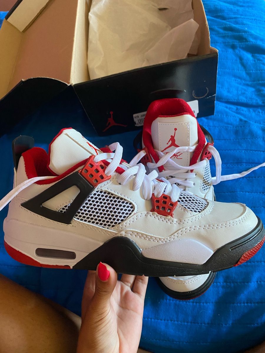 Air Jordan 4 Retro 