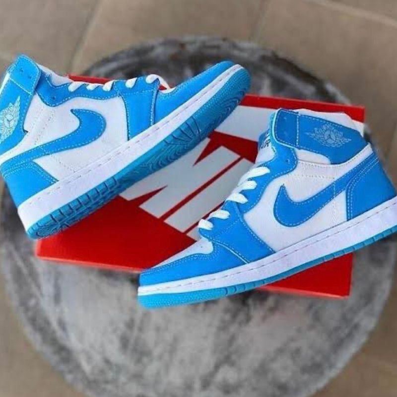 Air Jordan Azul e Branco | Tênis Masculino Nike Usado 87524183 | enjoei