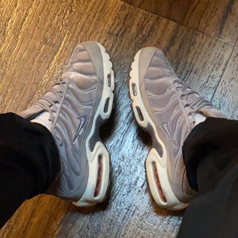 Nike air max plus lx velvet best sale