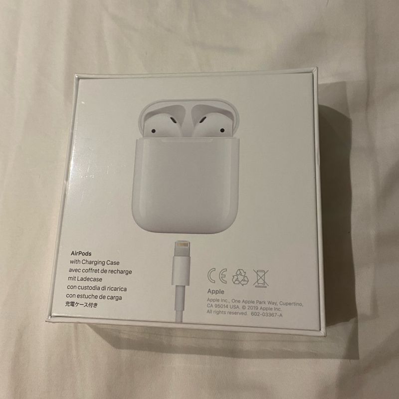 Selling Apple AirPods charging case