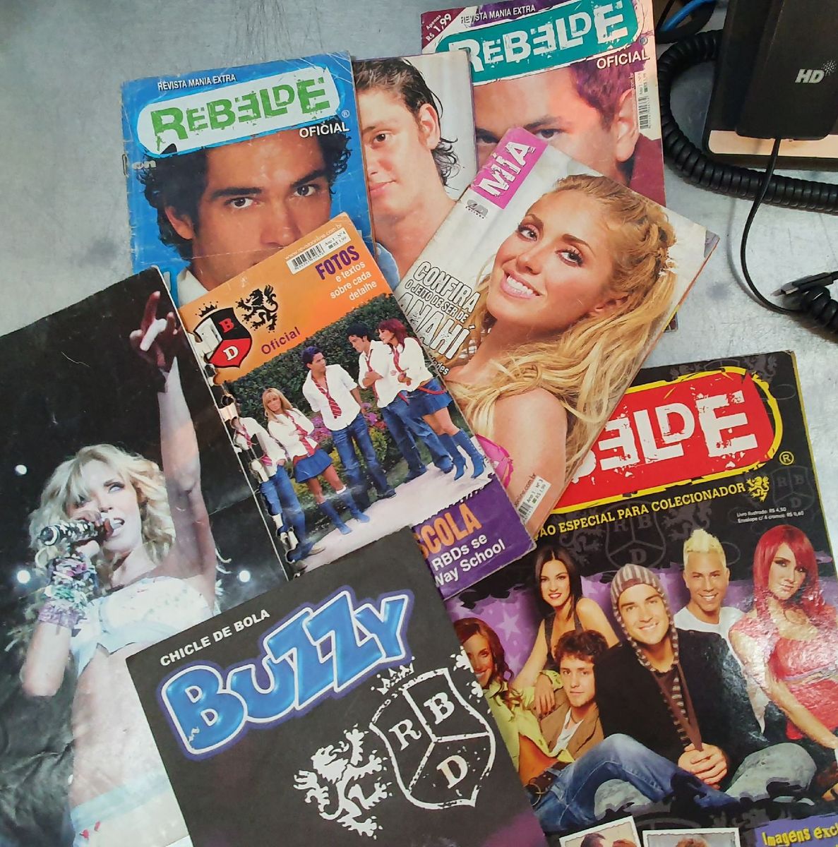 Álbum de Figurinhas Rebelde Rbd + Revistas | Livro Usado 73164829 | enjoei