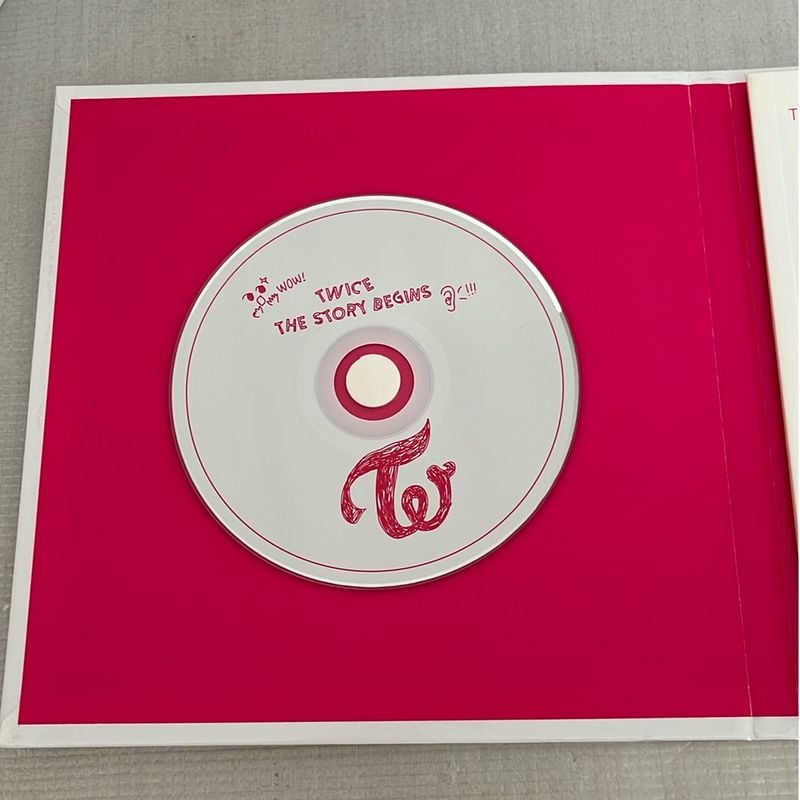 直筆サイン TWICE THE STORY BEGINS アルバム ストビギ TWICE - THE STORY BEGINS 1st Mini Album+Extra Photocards: Amazon