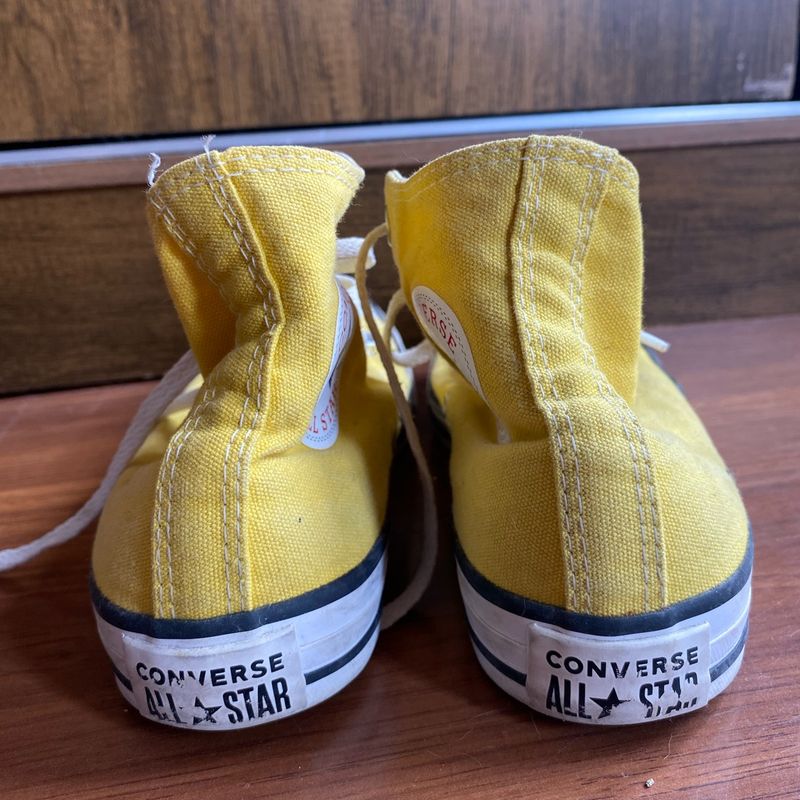 Chuck taylor best sale amarelo cano alto