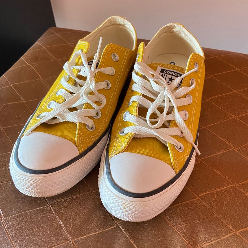 Tenis all star amarelo clearance queimado