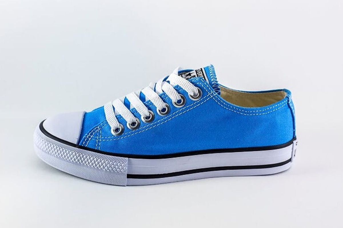 scarpin preto bico fino salto agulha