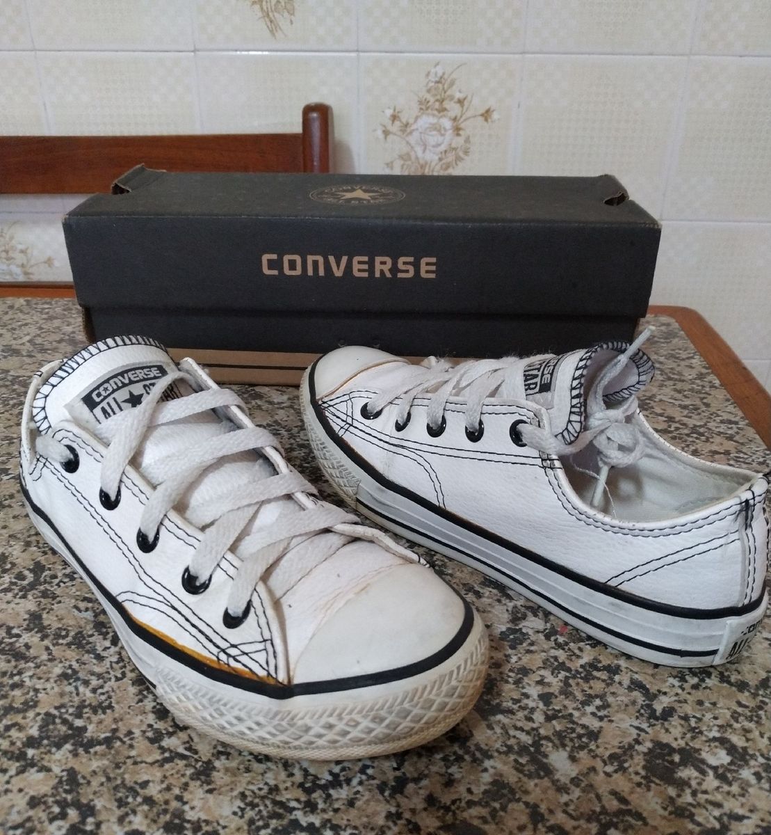 all star branco com costura preta