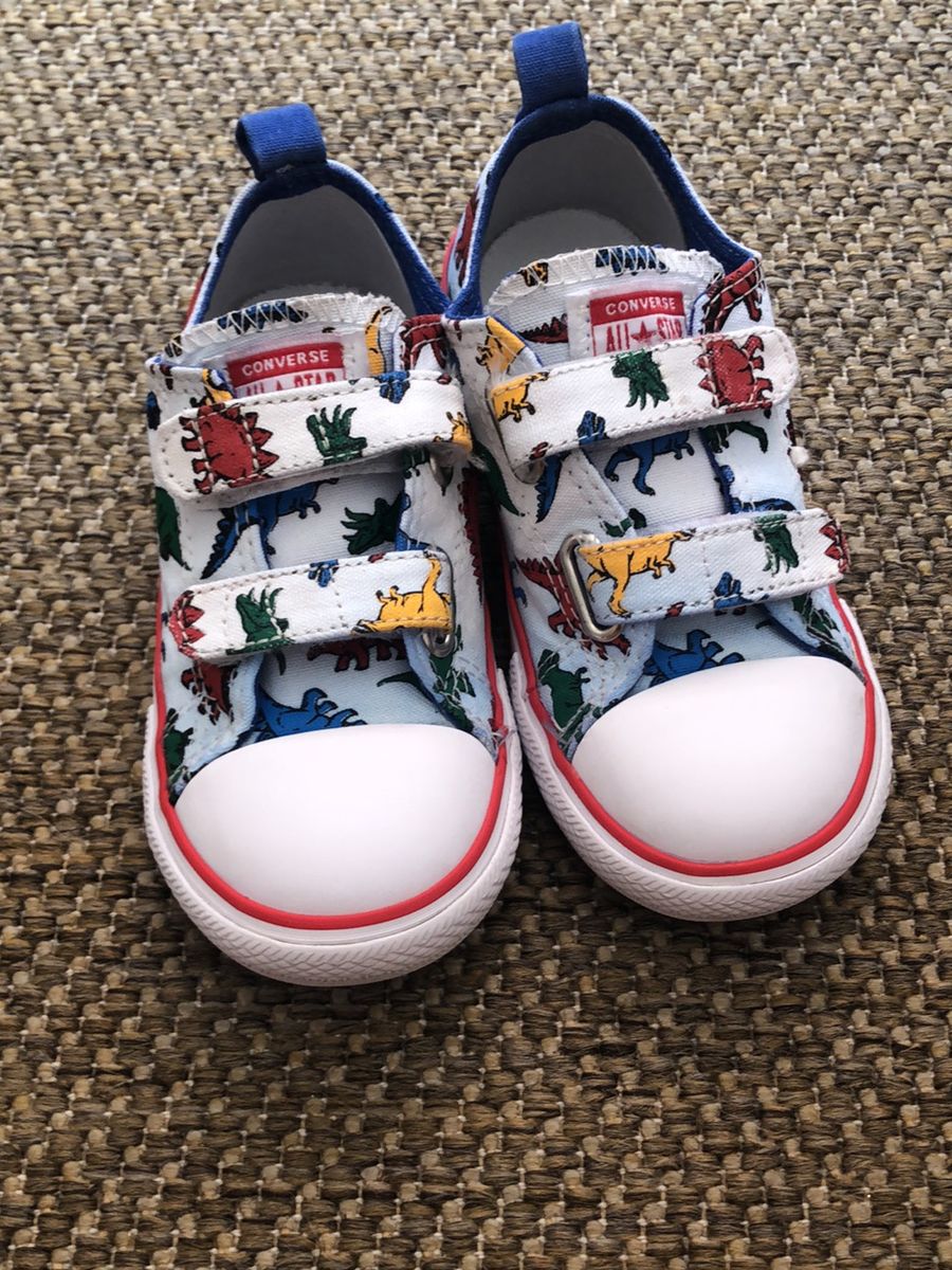 tenis all star dinossauro