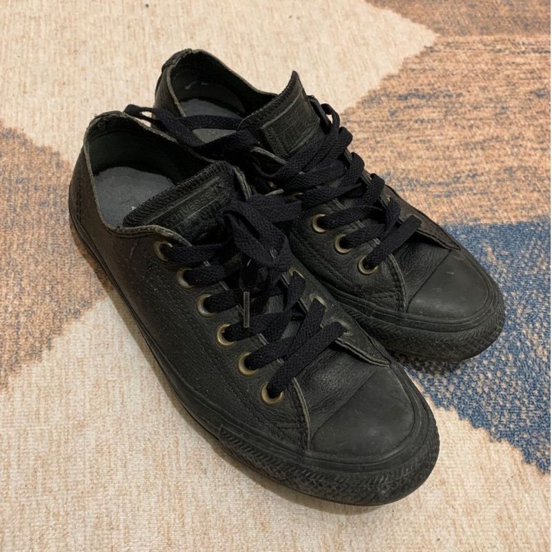 All Star Preto Todo de Couro Cano Baixo All Star Usado 108381676