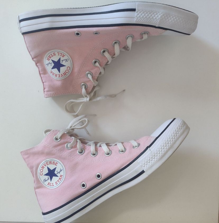 Tênis All Star Infantil Cano Alto Rosa Bebê Poá Branco Cadarço Rosa  Queimado - Pés Coloridos | Tênis pintados à mão.