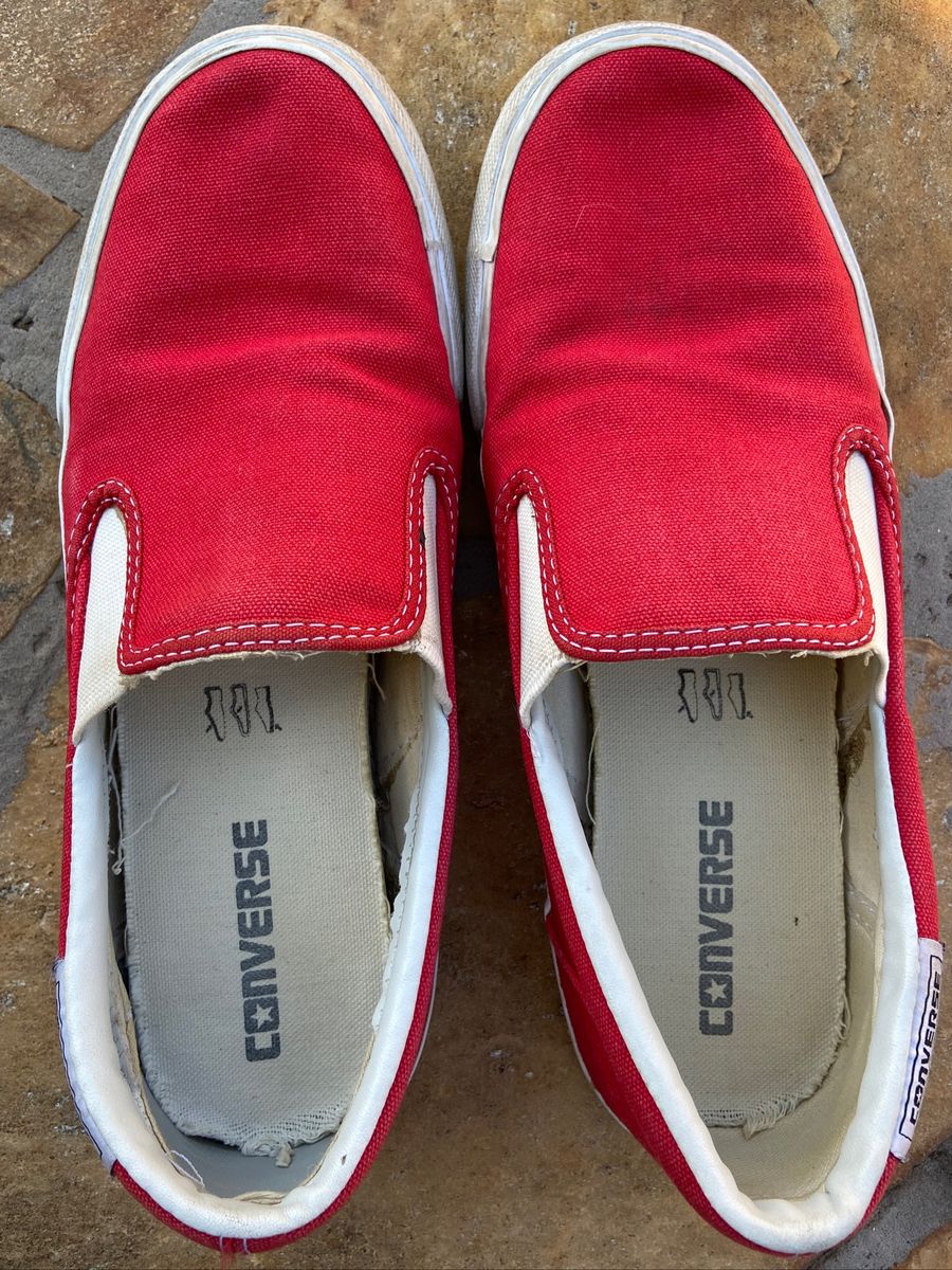 tenis sem cadarço vermelho