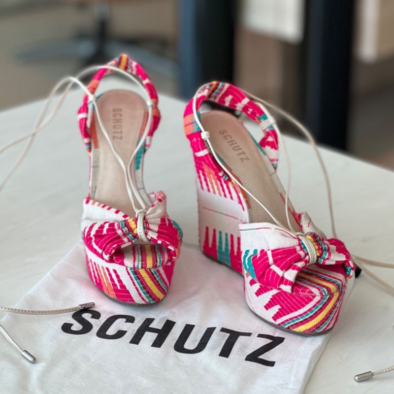 Sandalias best sale schutz anabela