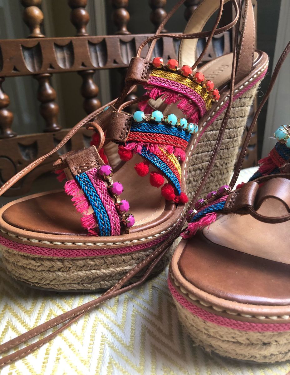 sandalia colorida schutz