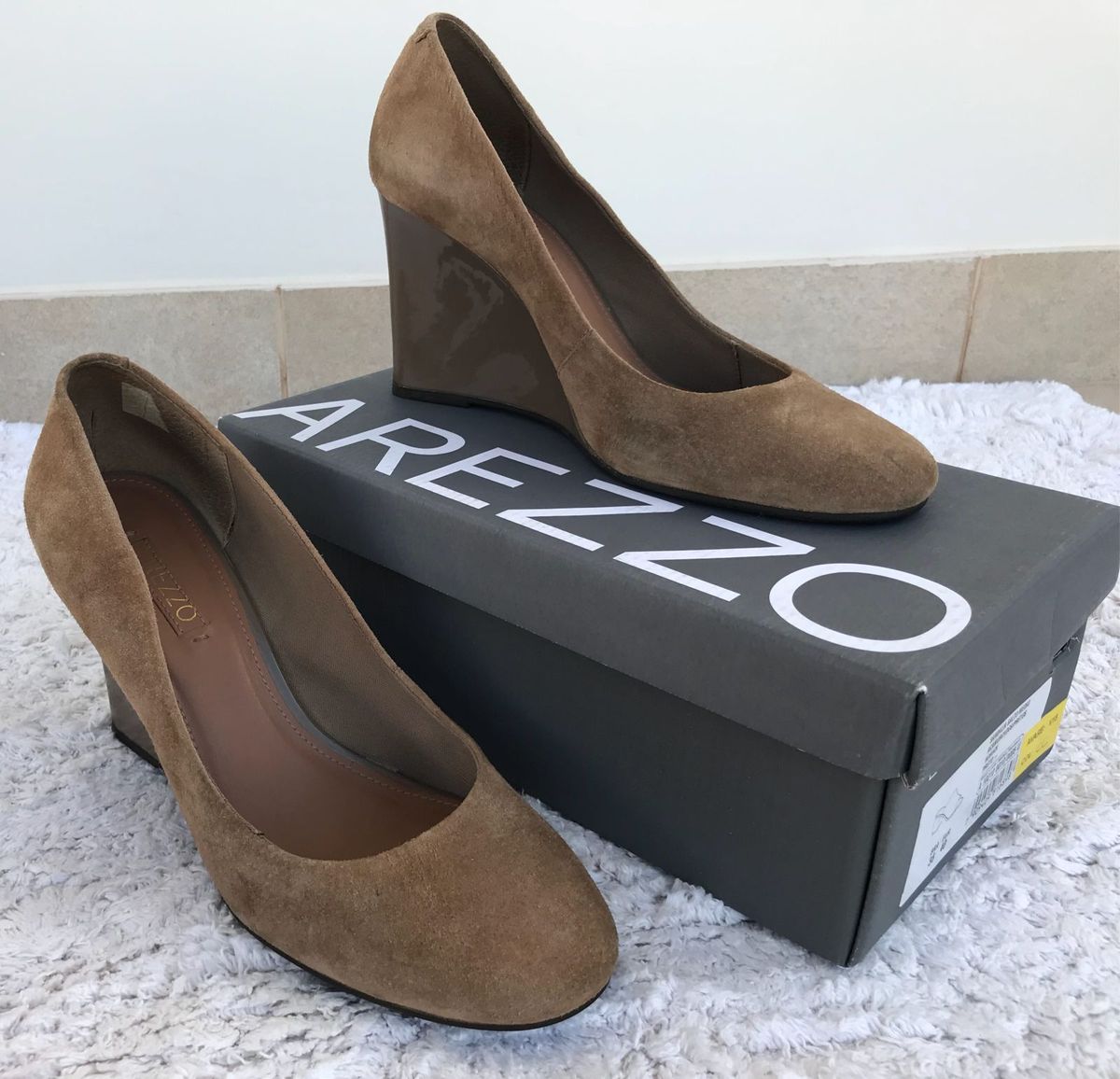 sapato anabela arezzo