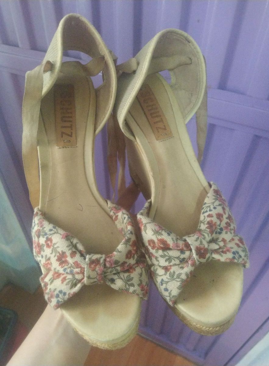 Anabela amarração hot sale schutz