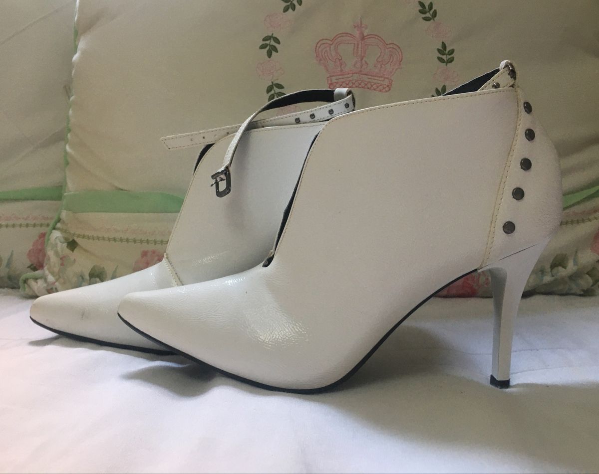 ankle boot branca
