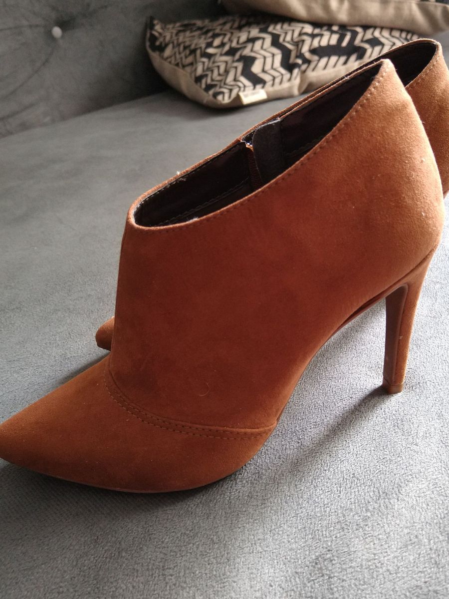 ankle boot caramelo