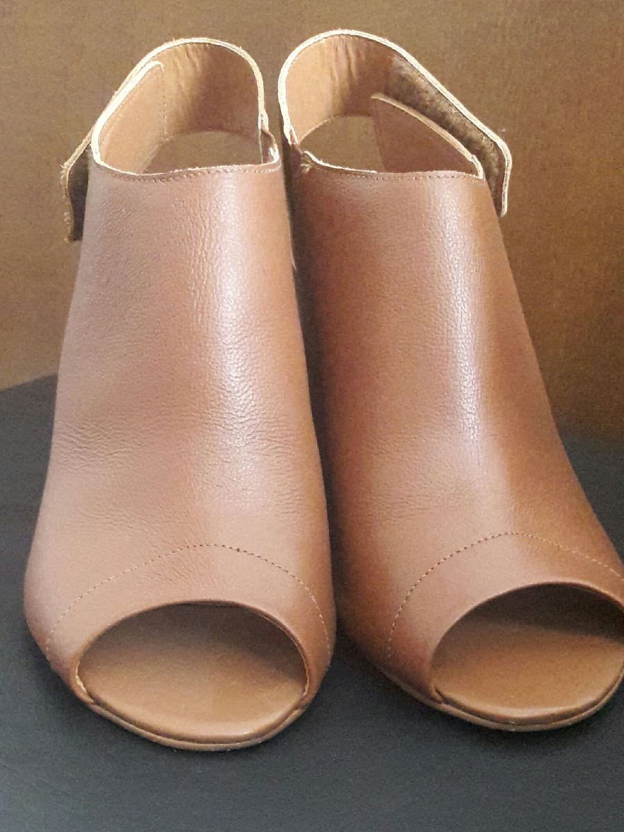sandal boot caramelo