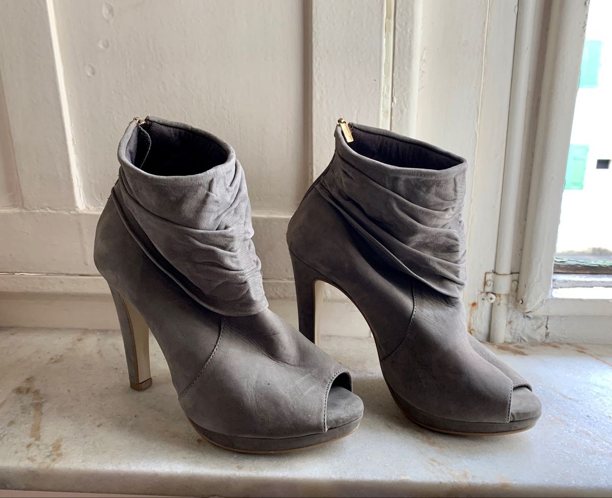ankle boot cinza
