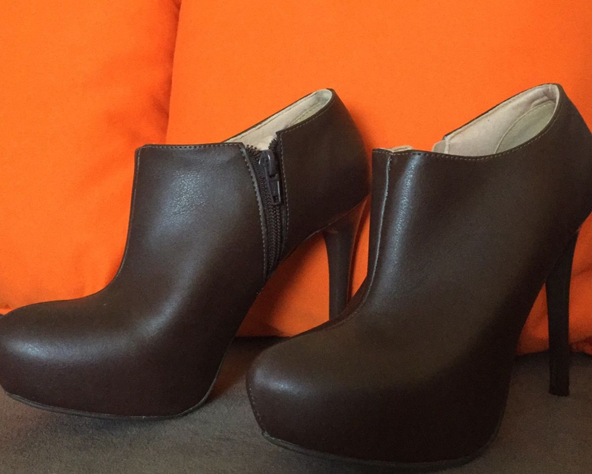 ankle boot marrom
