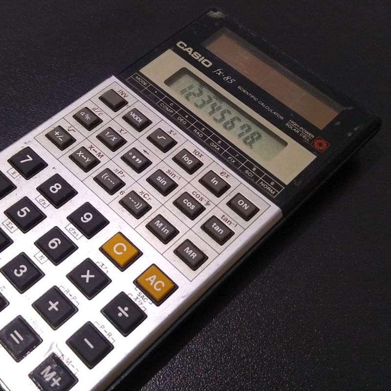 Antiga Calculadora Solar Cientifica Casio Fx 85 Valor 209 Reis