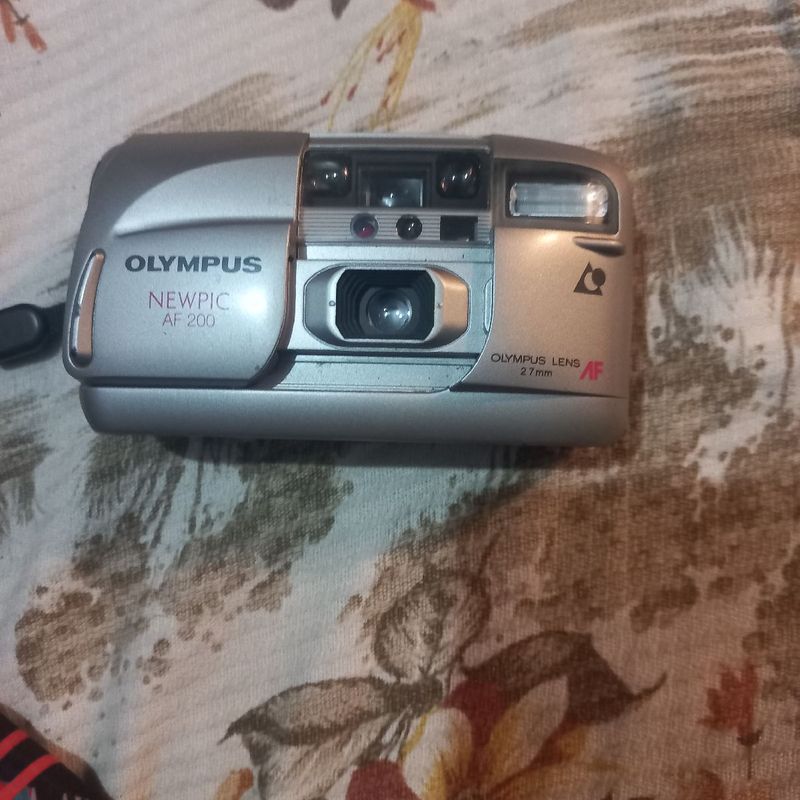 Olympus Newpic outlets AF 200 Camera