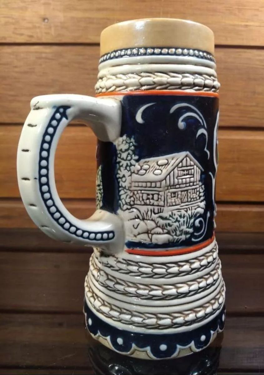 Antiga Caneca de Chopp em Porcelana | Cacareco Ceramarte Usado ...