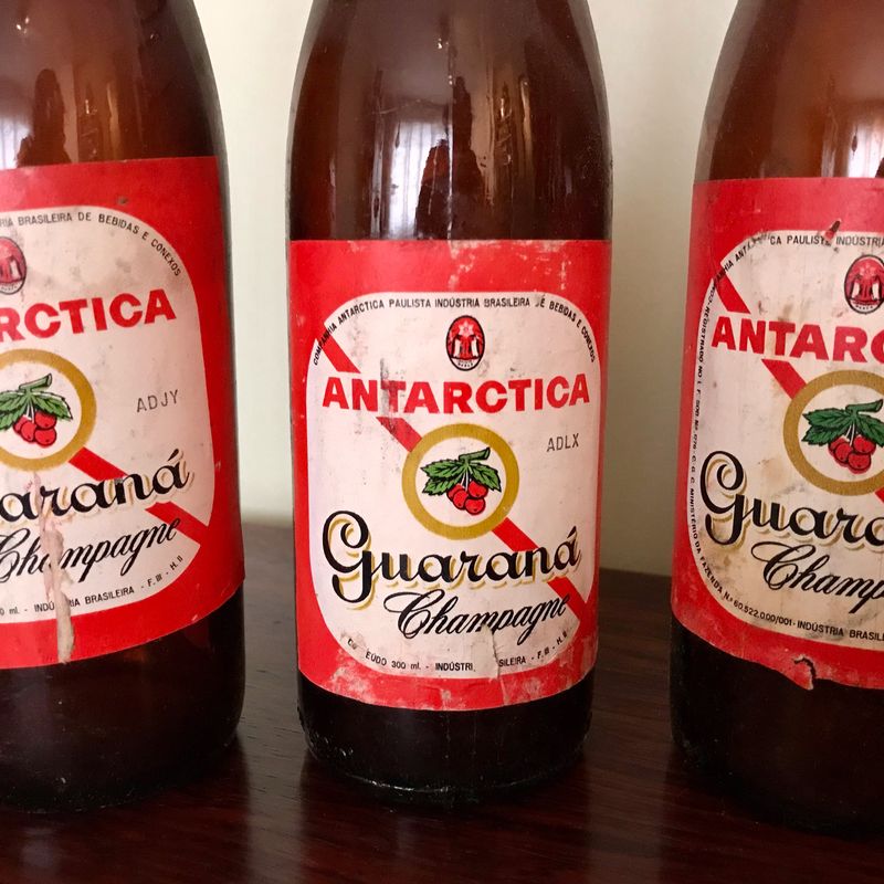 B9  #PresasNos80: Guaraná Antarctica cria garrafa retrô com 100